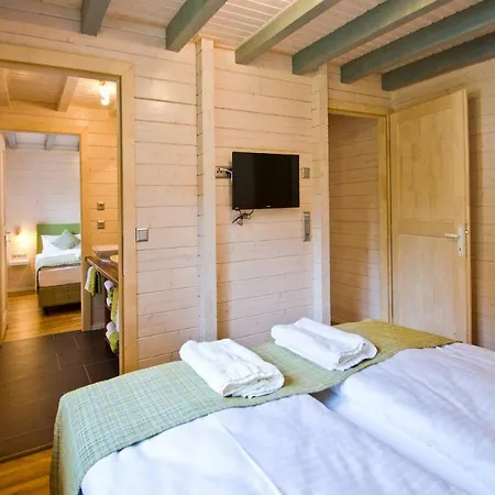 Ferienblockhaus Auerhahn & Luchs Dom wakacyjny *